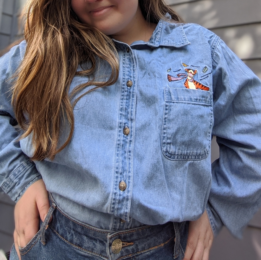 Vintage Pooh Tigger Fall Button Down Plus Size